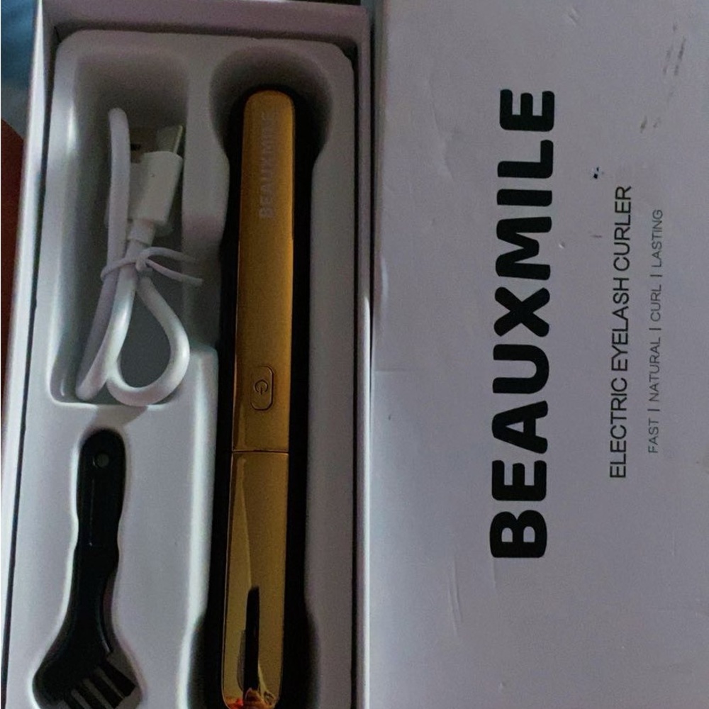 Gold Electric Eyelash Curler - Rechargeable Heated Lash Tool